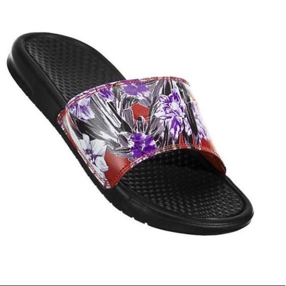 nike benassi print slides women's